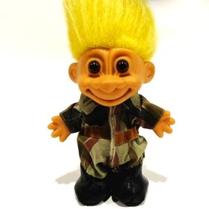 Meet your Posher, Daika